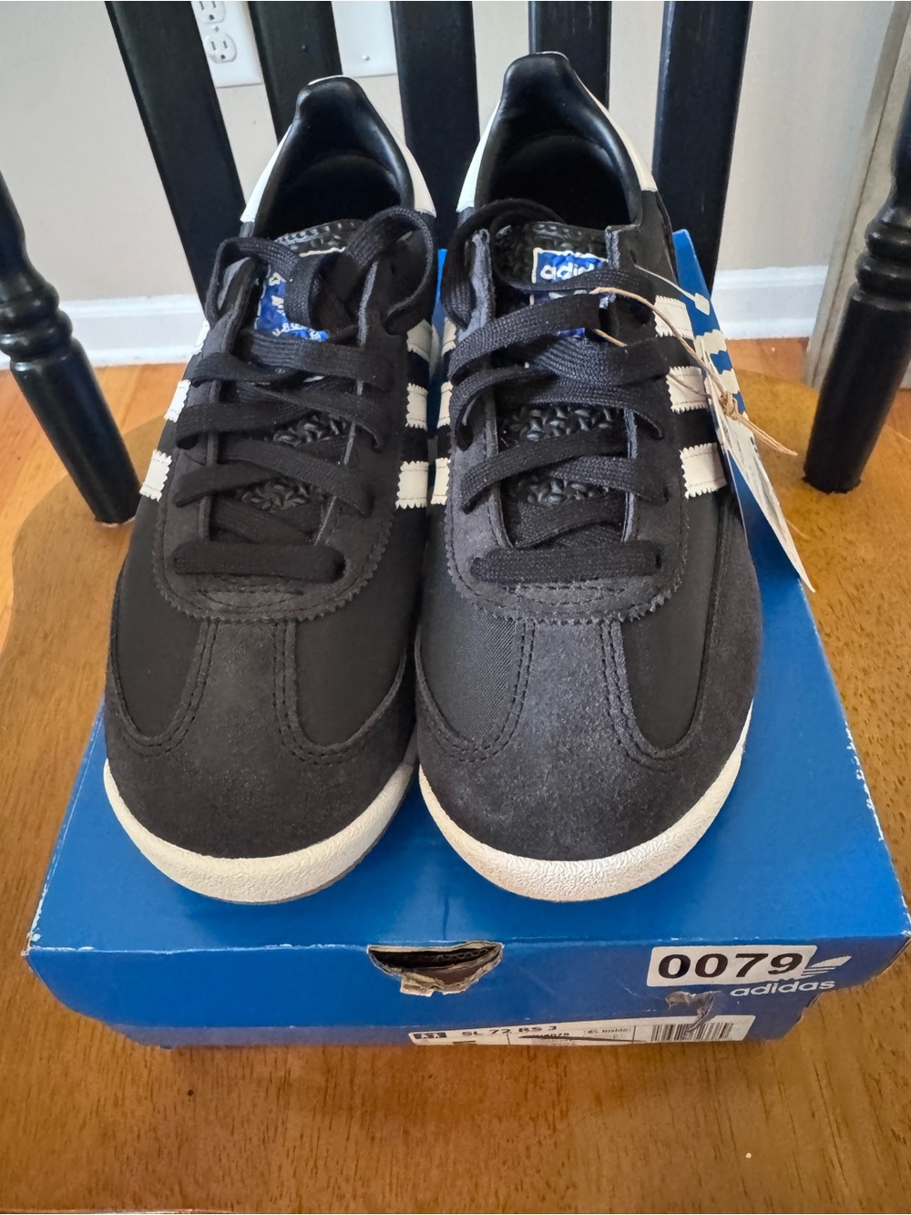 Adidas Kids Juniors Black & Cloud White SL 72 RS Sneakers NIB size 5